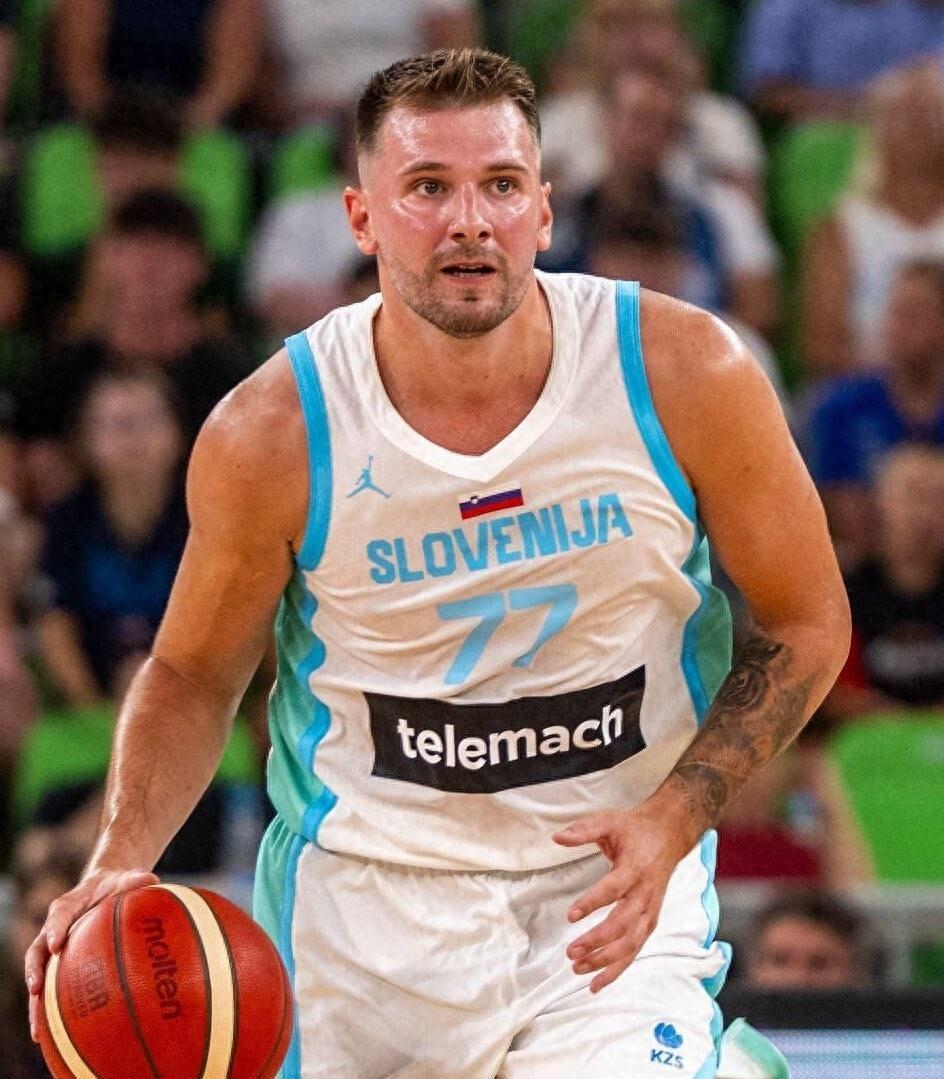 关于东契奇在独行侠比赛中关键助攻，赛事规则更新引发热议！的信息