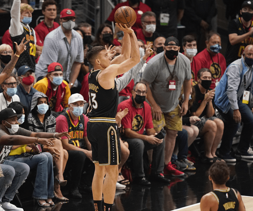 关于莱万多夫斯基赛事官方发布比分优势明显新规,老鹰争议不断!的信息 关于莱万多夫斯基赛事官方发布比分优势明显新规,老鹰争议不断!的信息